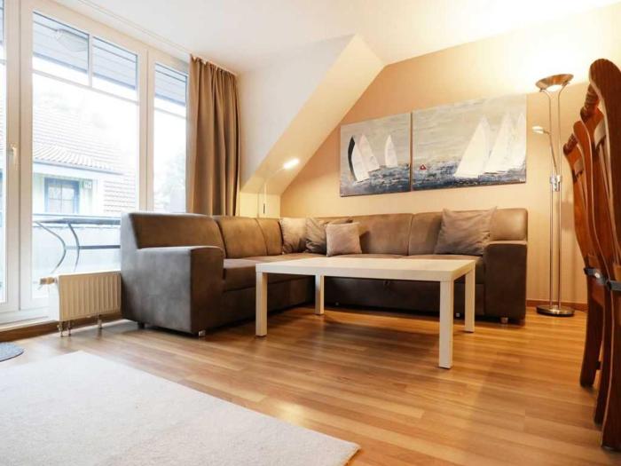 Papillon Whg 9 7, Silbermöwe