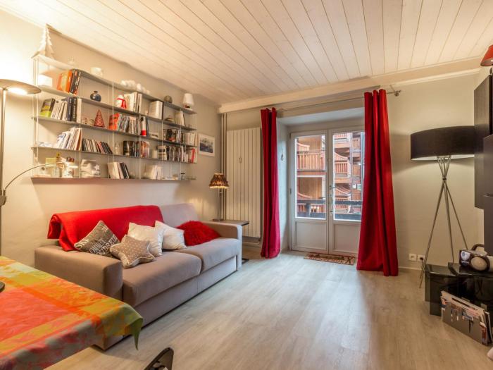 Studio rénové avec wifi, balcon, au cœur de Val-dIsère, proche pistes et commodités - FR-1-694-230