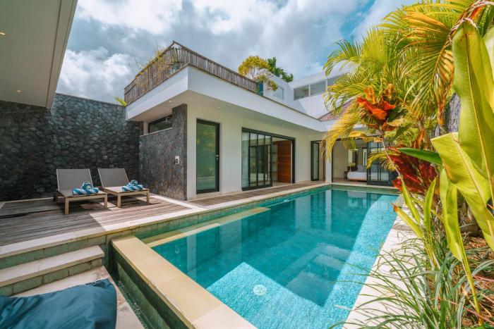 Villa Yasmee : Cozy and Modern 2 BR w Pool in Seminyak !