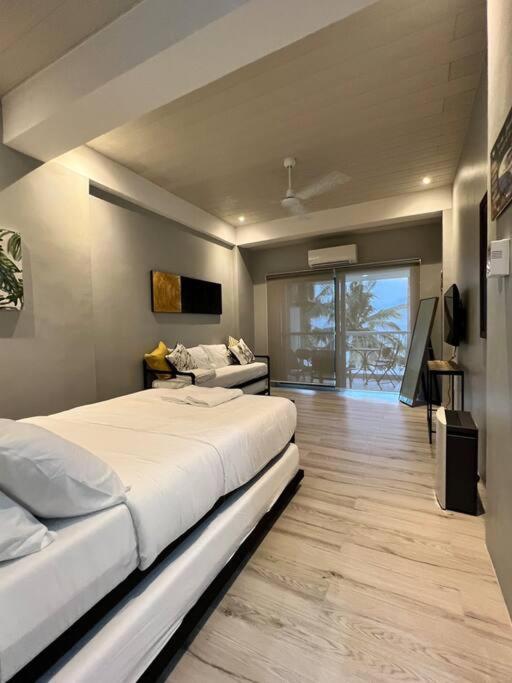 Modern Beachfront Getaway at Canyon Cove Nasugbu