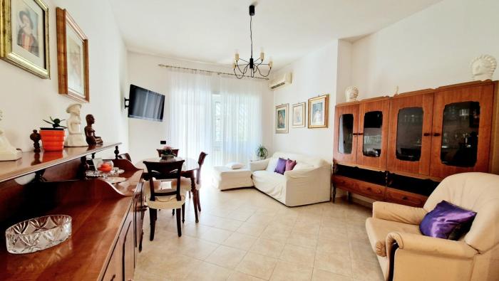 Giulia Home Apartment Metro Conca DDoro Roma