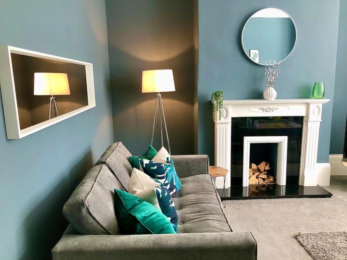 No 7 - 3 Bed House, Parking, Walkable to City, Quiet Location