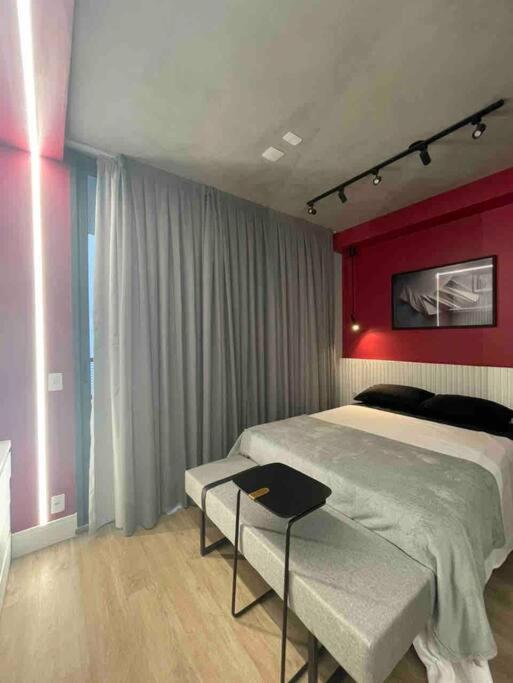 Novíssimo Studio na Frei Caneca, sacada, academia