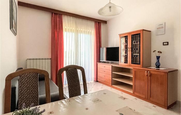Nice Apartment In Kukci With Outdoor Swimming Pool, 1 Bedrooms And Wifi