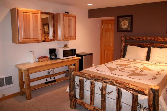 Fawn Valley Inn- 253 apts