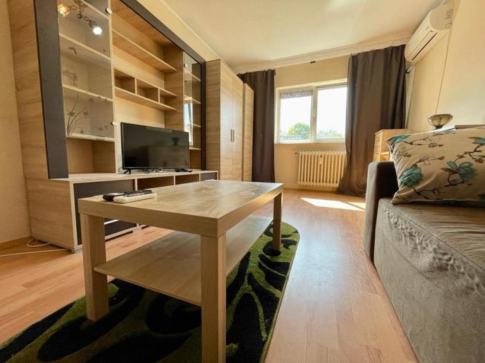 Apartament cu 2 camere, locatie excelenta