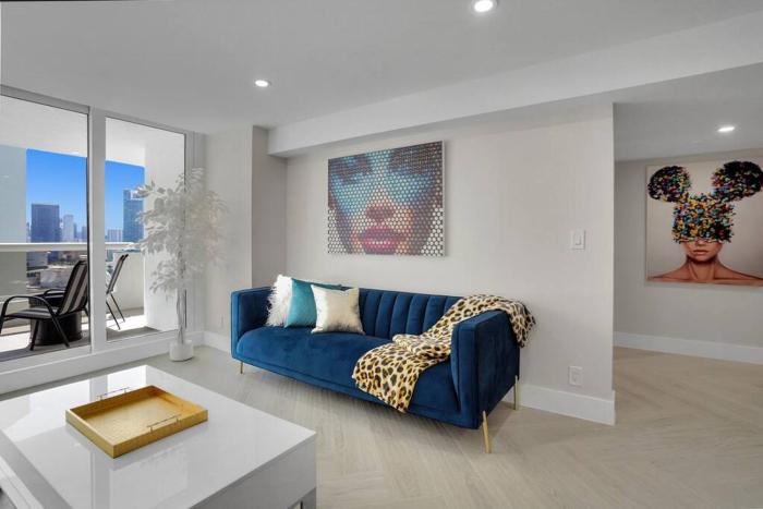 Visions! Water and Miami Skyline VIews! Brand New