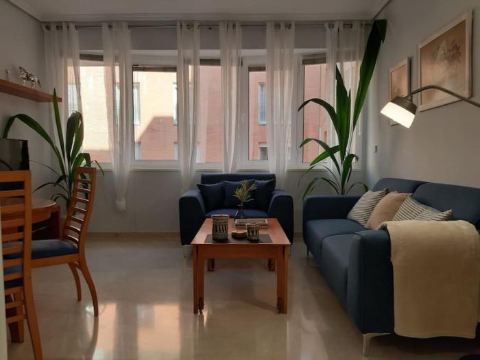 NUEVO-LUMINOSO Y MODERNO. Parking gratis!!