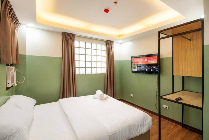 St. Marvin Studio Makati M207