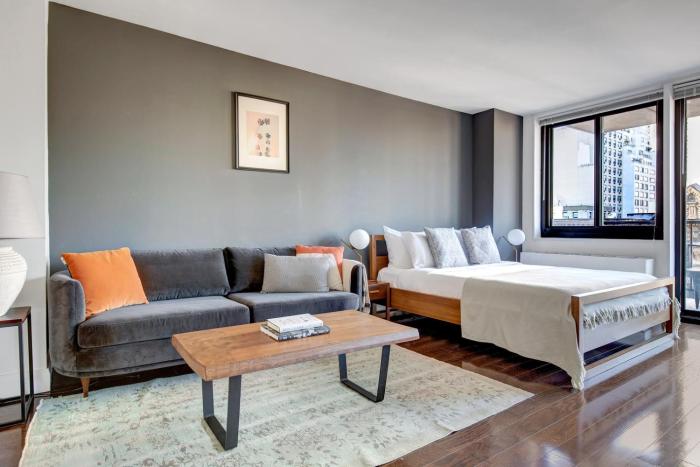 UES Studio w Balcony Gym nr subway NYC-240
