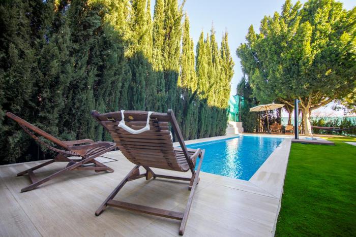 RentalSevilla Brisa del Aljarafe con piscina climatizada a 15 minutos de Sevilla
