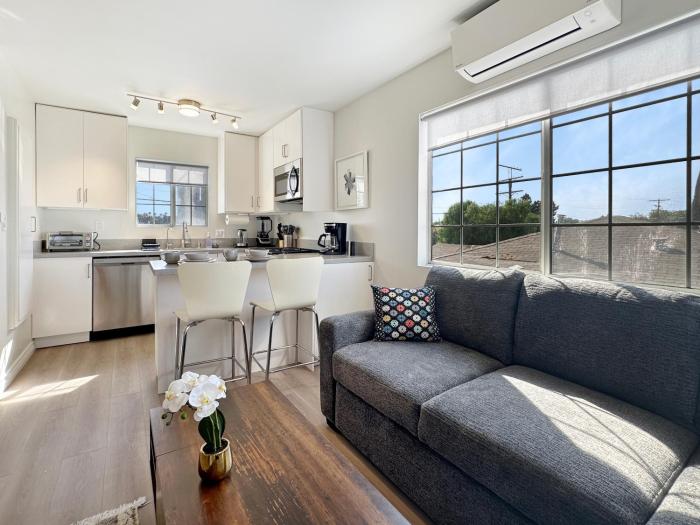 Digital Nomads Haven Fast Wi-fi And Comfortable