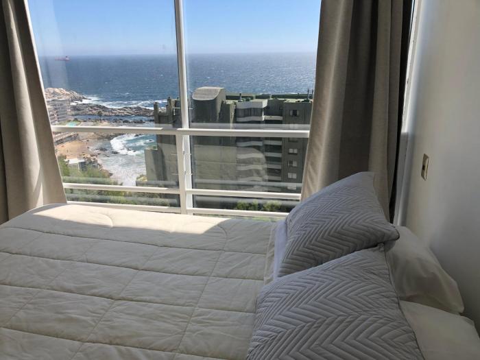 Studio luminoso, acogedor, maravillosa vista al mar primera línea la mejor ubicación de Reñaca y playas