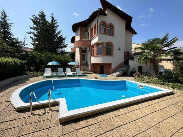 Славина къща