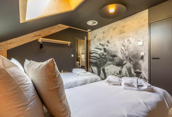 Villa Wood - Gîte de prestige en Ardennes - 10 personnes - Sauna, jacuzzi, piscine et billard