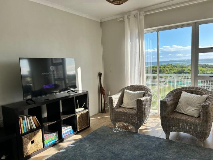 Bella Casa 179 - Atlantic Ocean & Robben Island View - Big Bay Beach Club Apartment