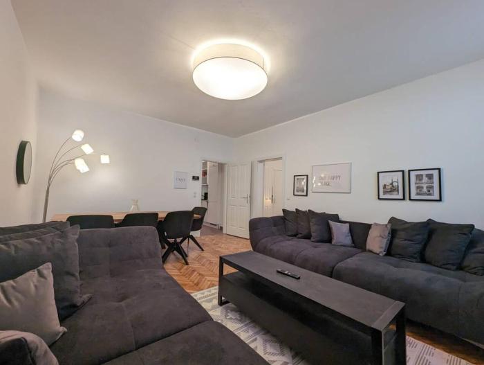 Big CityApartment 19