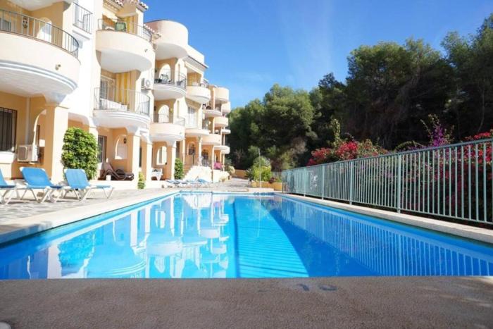 Playa, piscina y relax en este coqueto apartamento en Nerja