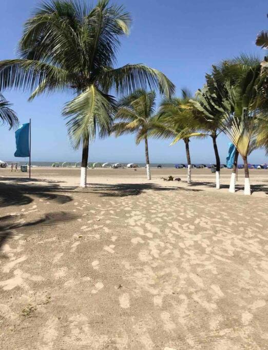 Morros Cartagena frente a playa Hotel las Américas Edificio Spiaggia Apto Duplex