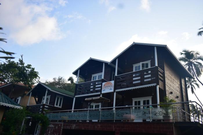 Coastal Bay Inn Resort