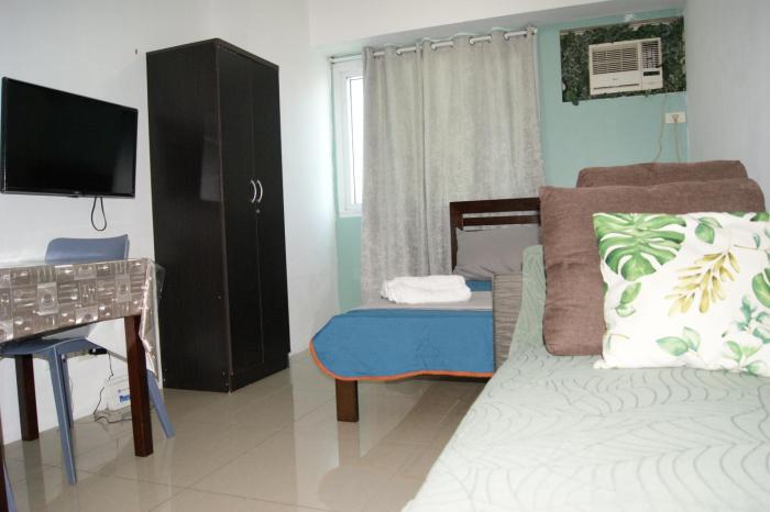 The Beacon Makati by mvmtransient