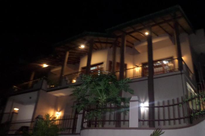 Paradise Residence Hanthana