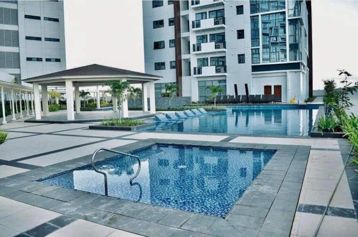 One Manchester Place by Hiverooms