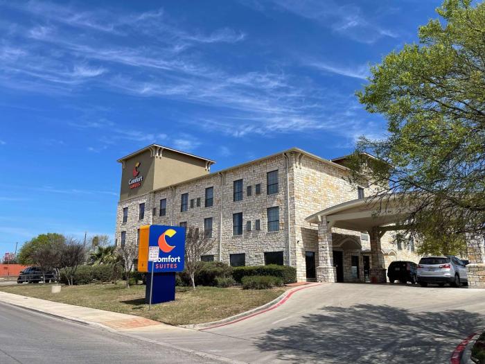 Comfort Suites SeaWorld - Lackland AFB
