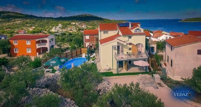 Holiday apartment in Razanj with sea view, terrace, air conditioning, WiFi 4773-3