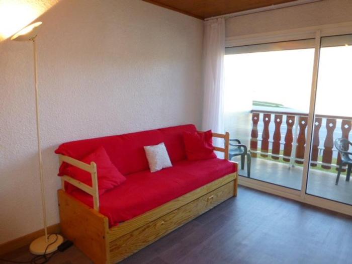 Studio pour 4 pers avec balcon, TV, cuisine équipée, à 50m des pistes - Alpe dHuez - FR-1-405-101