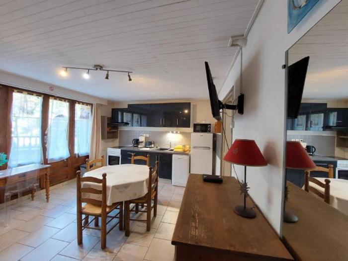 T2 confort Bride-les-Bains, terrasse, animaux admis - FR-1-512-263