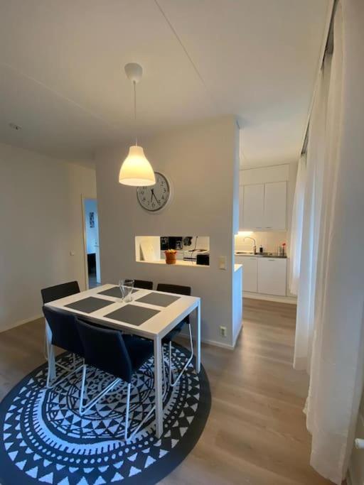 Kotimaailma - Tilava 2MH asunto saunalla Herttoniemen merellisessä ympäristössä