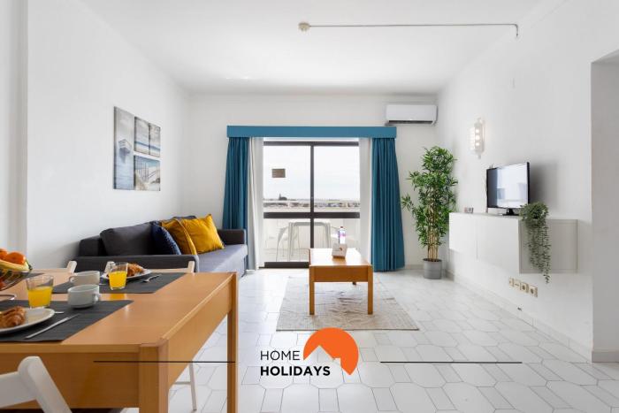 #189 Montechoro Flat by Home Holidays
