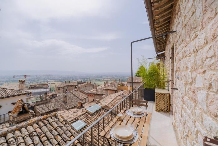 Casa Eleonora, balcone con vista e colazione