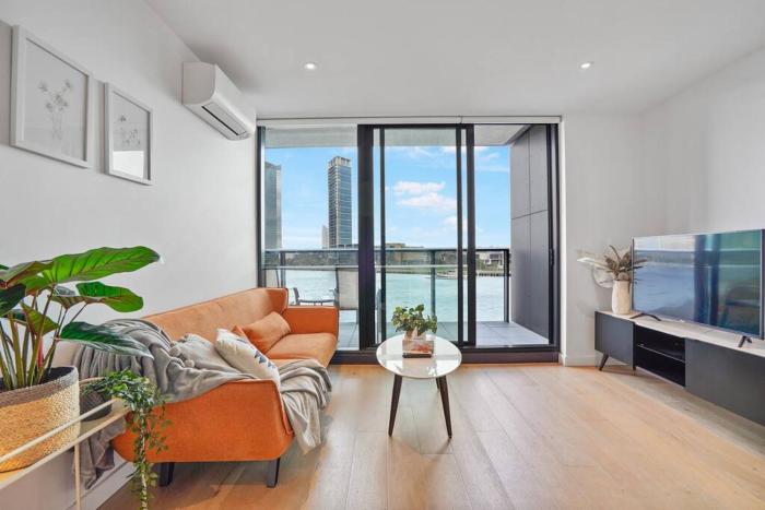 Waterfront apt Mels Collins Street FREE Parking#CW02