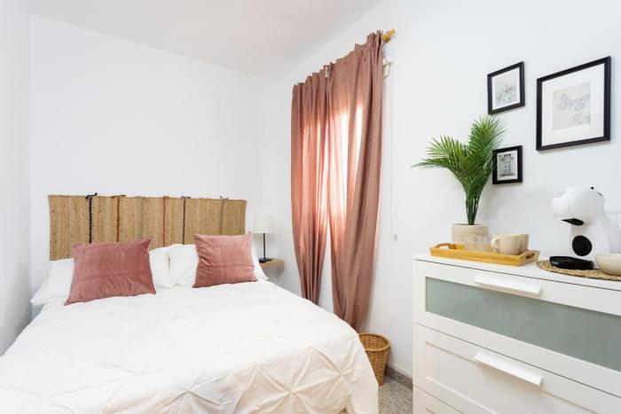 EDEN RENTALS 101 Surfy Stylish Bed&Coffee Room