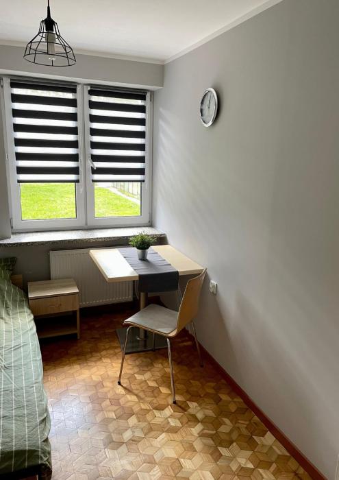 DOBRAnocka Kwatery Pracownicze Noclegi Pokoje dla uczniów Kochanowskiego