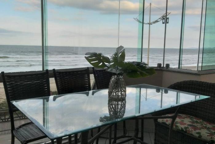 AMAR O MAR Ap frente mar. Prox Parque Beto Carrero