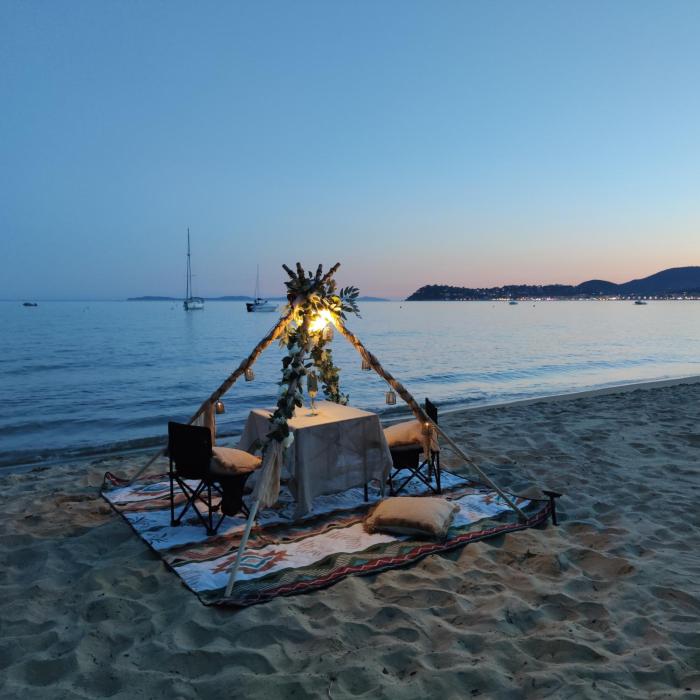 La demeure de Poulpican chambre BROCELIANDE jacuzzi charme et romantique mer plage restaurant à 300m Golfe Saint Tropez