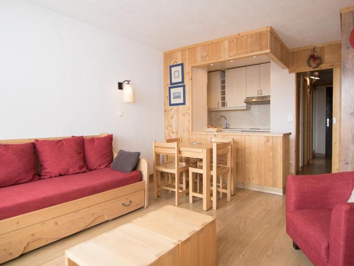 Studio de Luxe 30m² près des Pistes avec Balcon et Wifi - FR-1-449-47