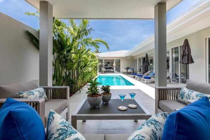 Big & Stylish 5 Bed 4 Bath Private Garden Pool Villa at Thongson Bay Beach