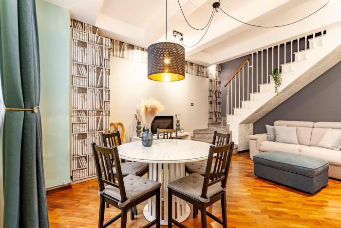 Design Villa with parking Navigli area Milan