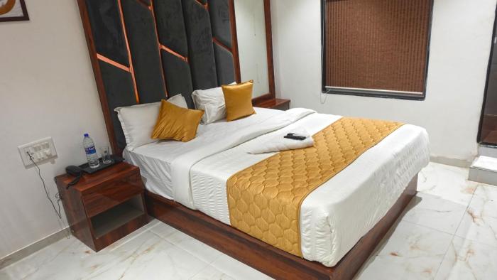 Hotel Palms Residency, Chembur Mumbai