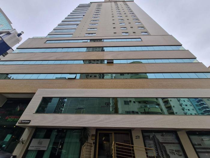 APT 1201 - 3 Suítes - Meia Praia - Deslumbrante