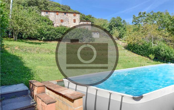 3 Bedroom Beautiful Home In Camaiore
