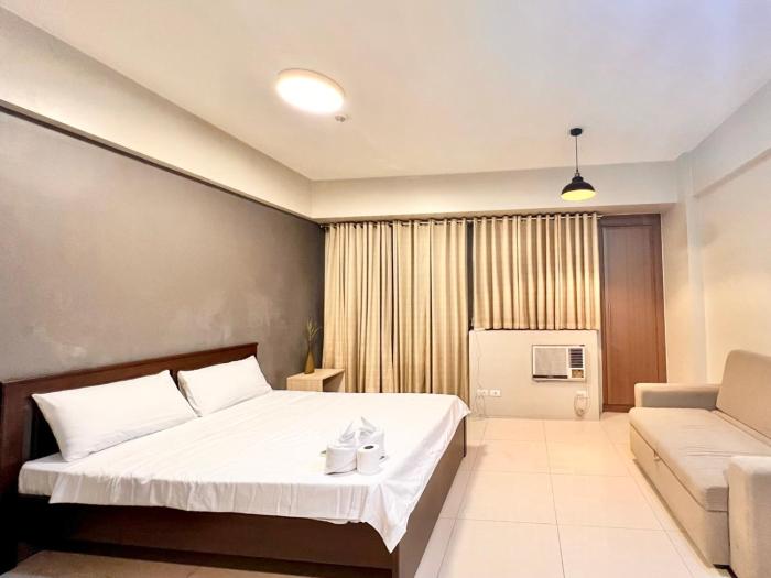 Elegant Condo Hotel across NAIA Airport Terminal 3 Newport City