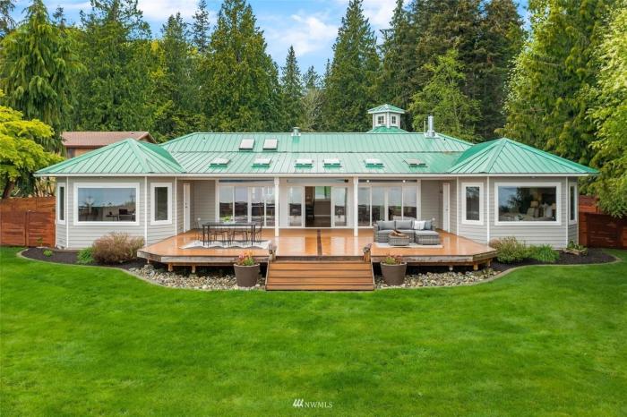 New Lighthouse Port Susan View House Camano