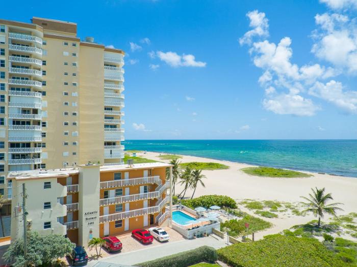 BEACHFRONT Studio Condo #11