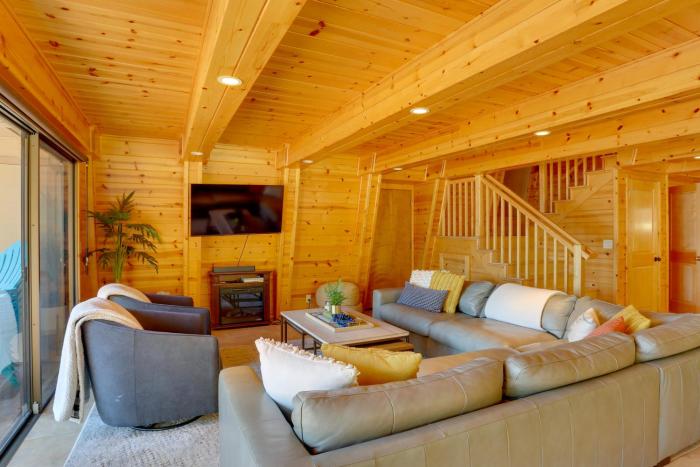 Westwood Lakefront Cabin w Hot Tub & Boat Dock!