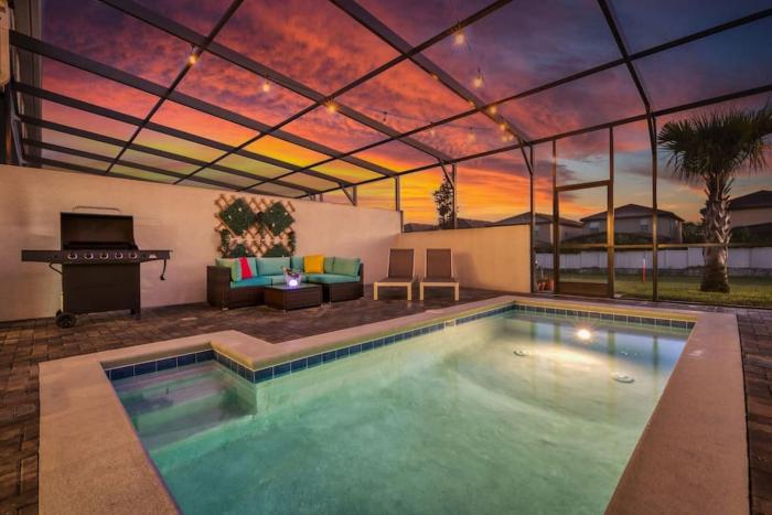 Sunnyside Up - Luxurious Townhome wprivate pool